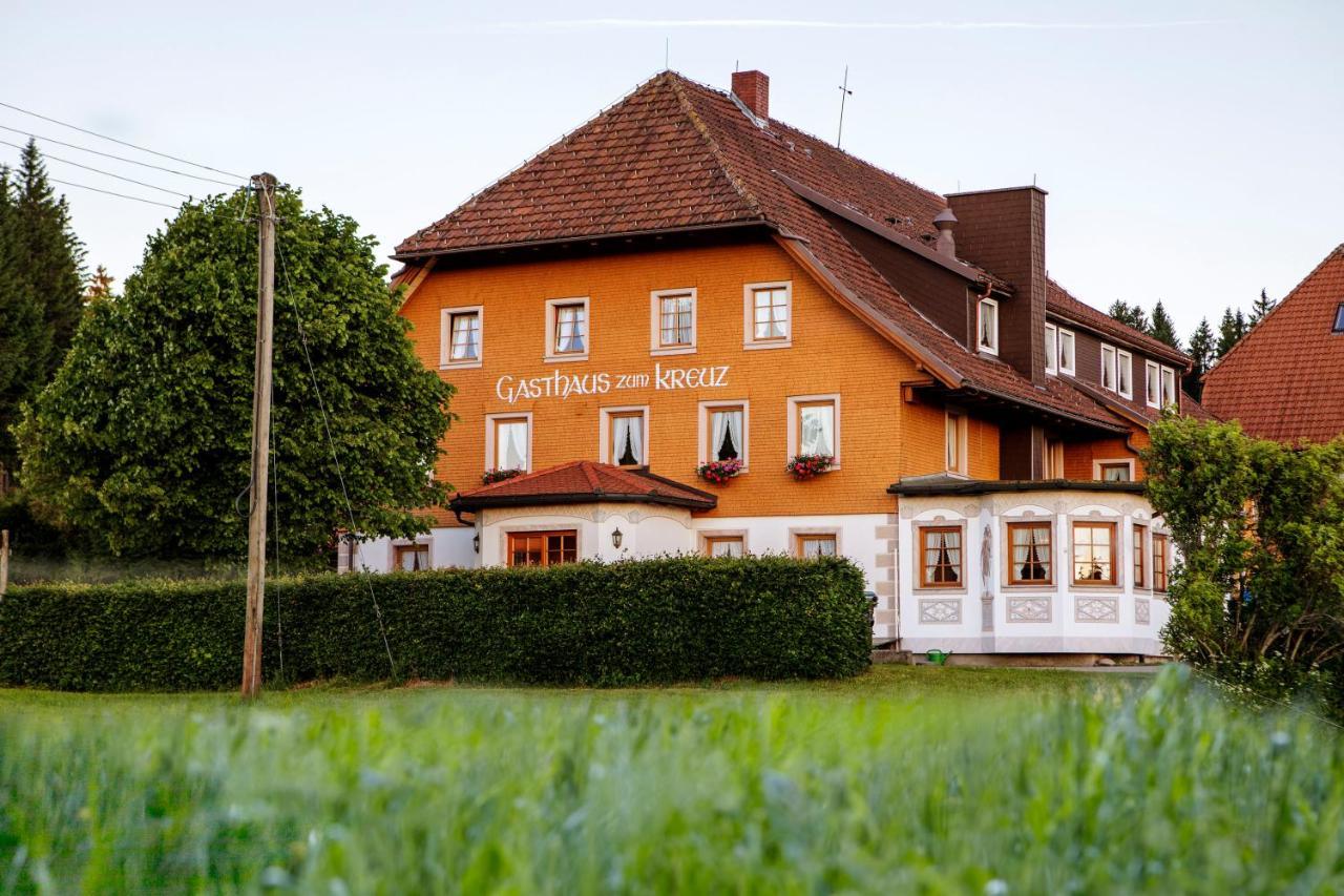 Gasthaus Zum Kreuz Sankt Märgen Exteriör bild